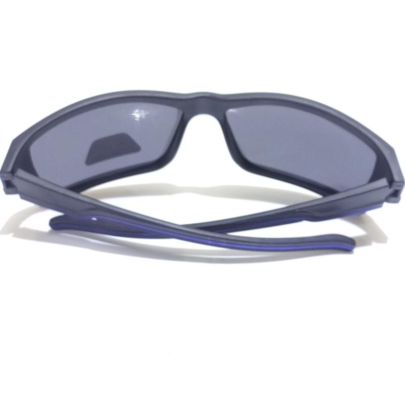 Matt Black Polarized Sunglasses with Glare Reduction and UV Protection