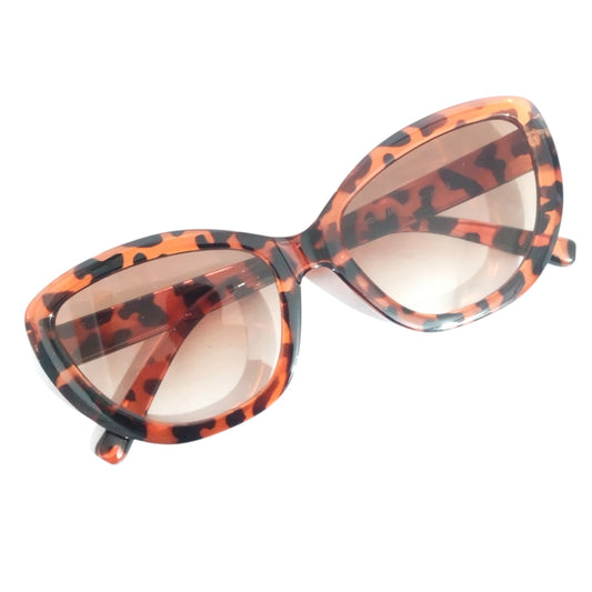 Oversized Tortoiseshell Cat-Eye Sunglasses – Bold Statement Eyewear for Women