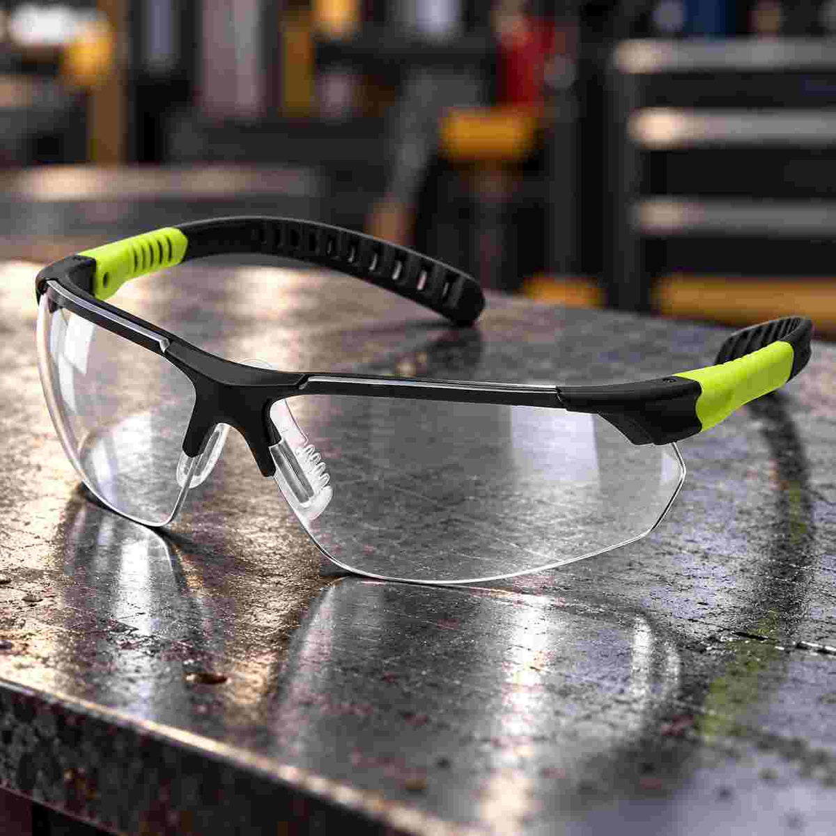 Pyramex Sitecore H2MAX anti-fog safety glasses application image 13